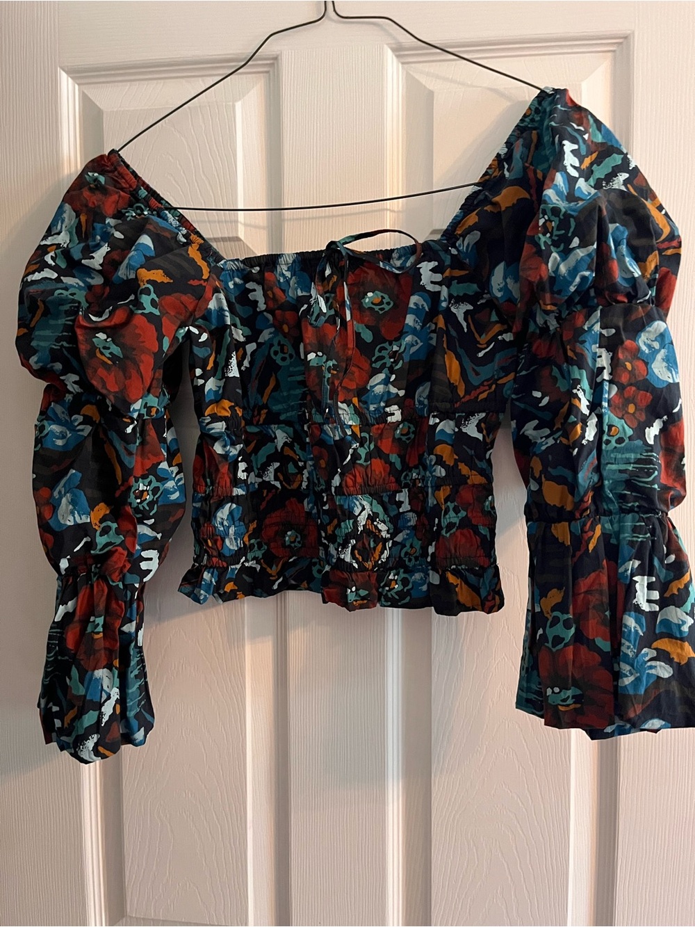 Porridge Puff-Sleeve Smocked Floral Crop Top - Black Multi
